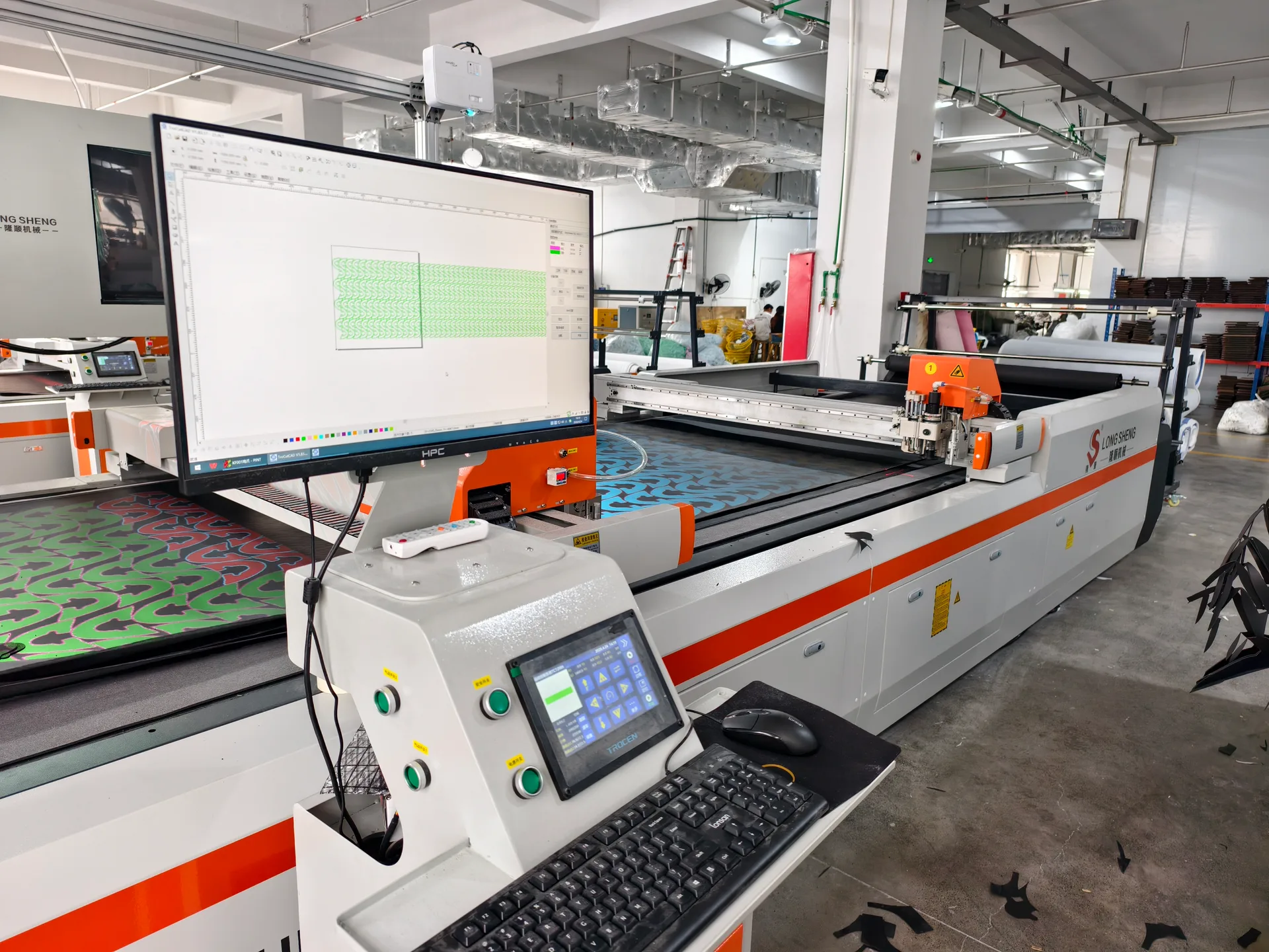 Industrial cutting machine